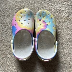 COPY - Used crocs size 4